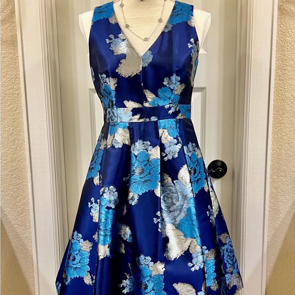 NWOT Eliza J Metallic Jacquard Fit Flare Dress size 6P